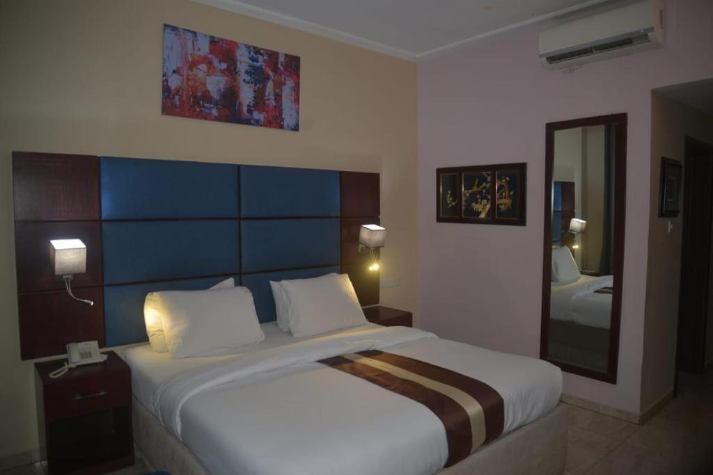 De Santos Hotel Agege Экстерьер фото